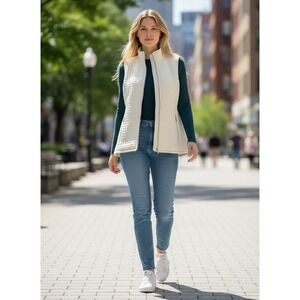 Karen Scott Sport Quilted Vest M Cream Mock Neck Zip Up Pockets Textured
